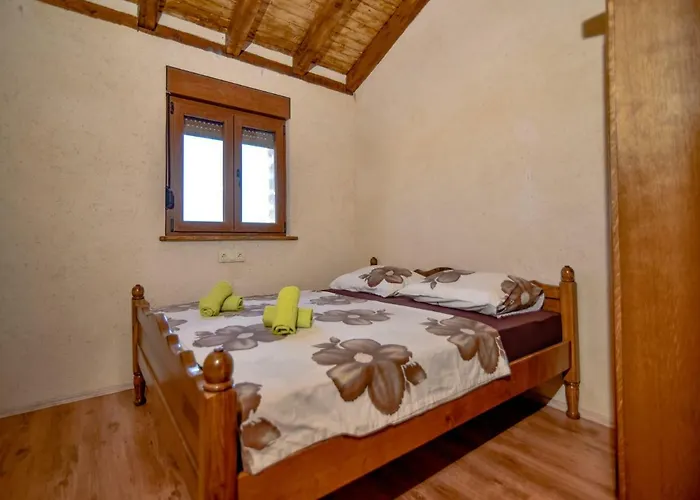 Anita 2 For 8 Persons With Pool Vakantiehuis Stankovci (Zadar)