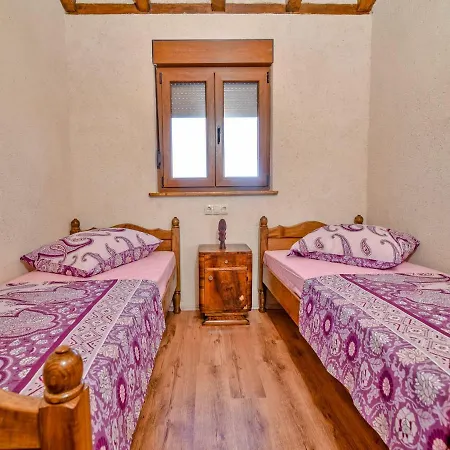 Anita 2 For 8 Persons With Pool Сasa de vacaciones